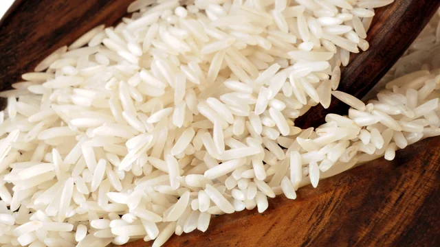 Close detail of long-grain white rice